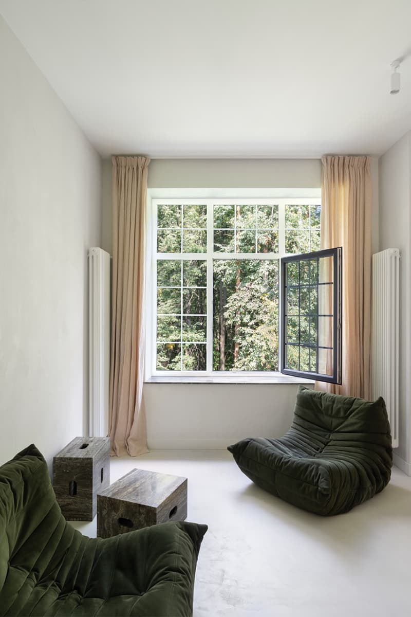 Сдержанный интерьер двухуровневой квартиры в Подмосковье — проект Ярослава Жука