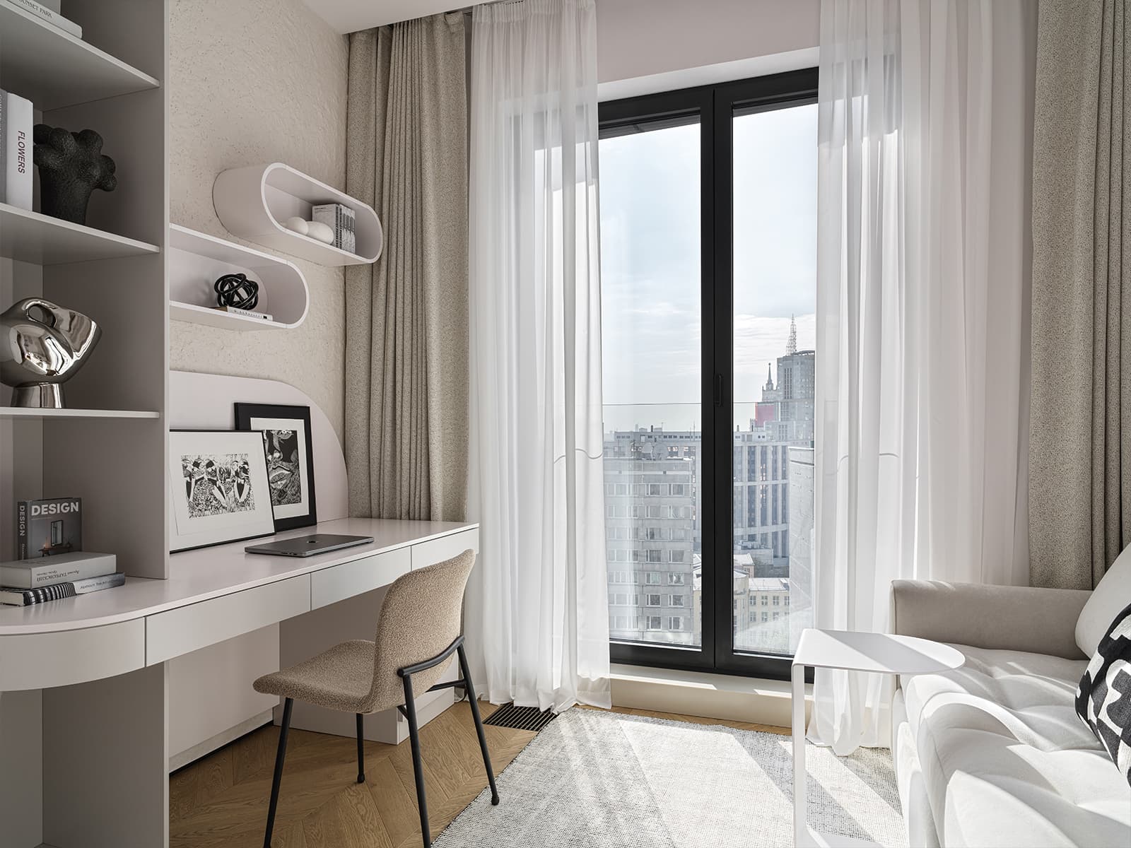 Мягкие тона и гибкие формы в интерьере для студентки — проект Kovalchuk Interior