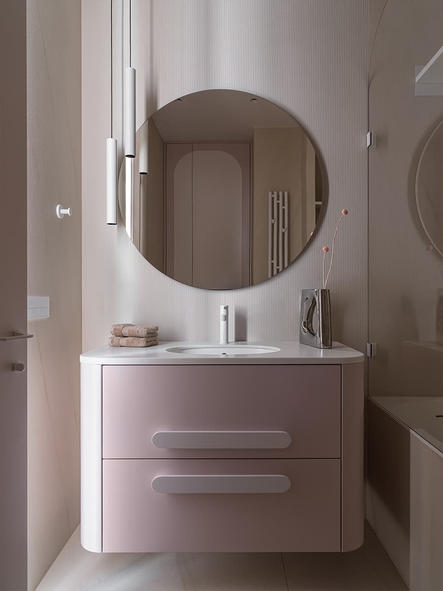 Мягкие тона и гибкие формы в интерьере для студентки — проект Kovalchuk Interior