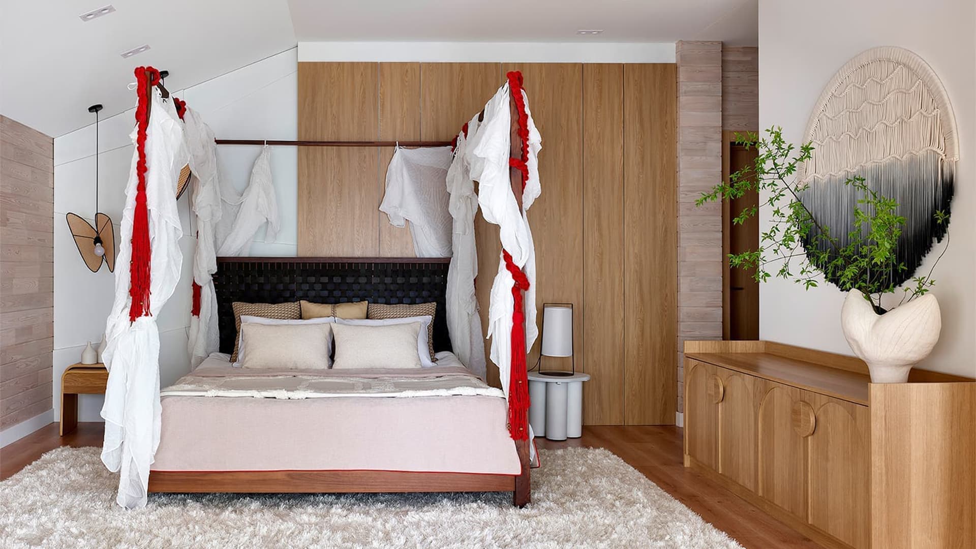 14 квартир, где текстиль формирует характер интерьера