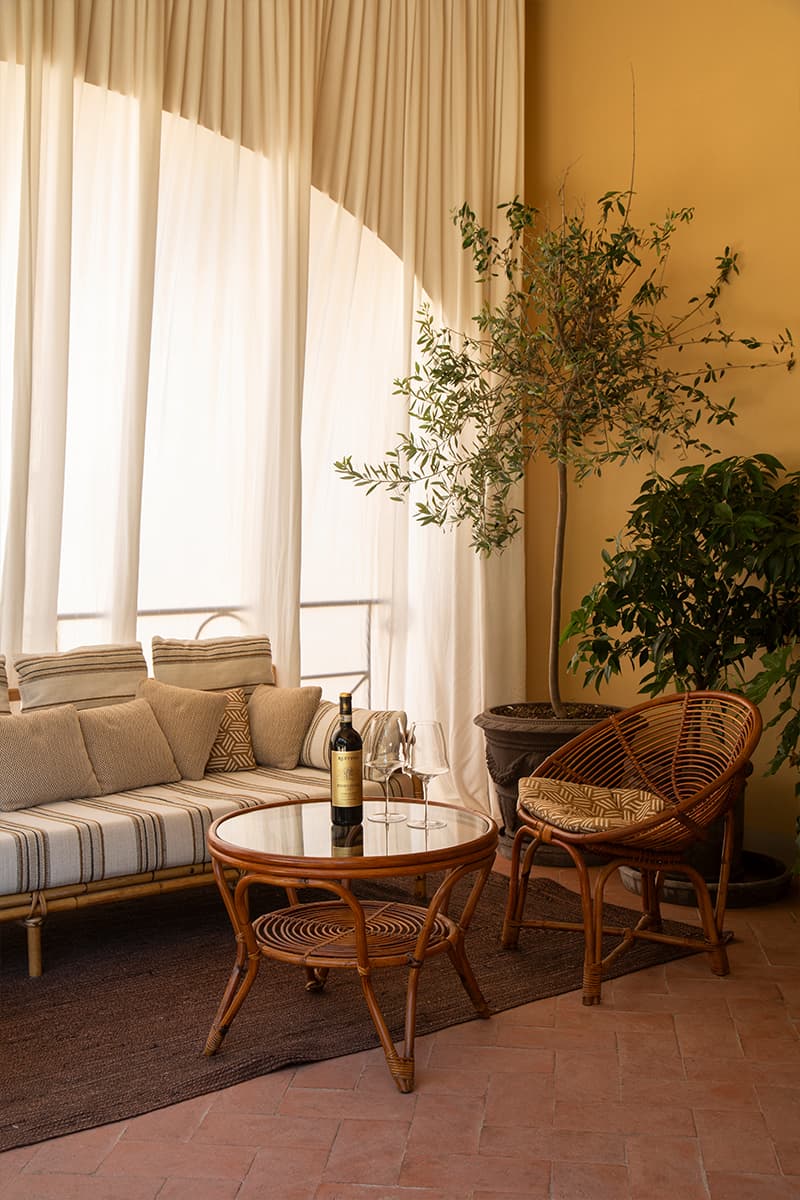 Динамичный интерьер итальянской винодельни — проект архитектурного бюро b-arch