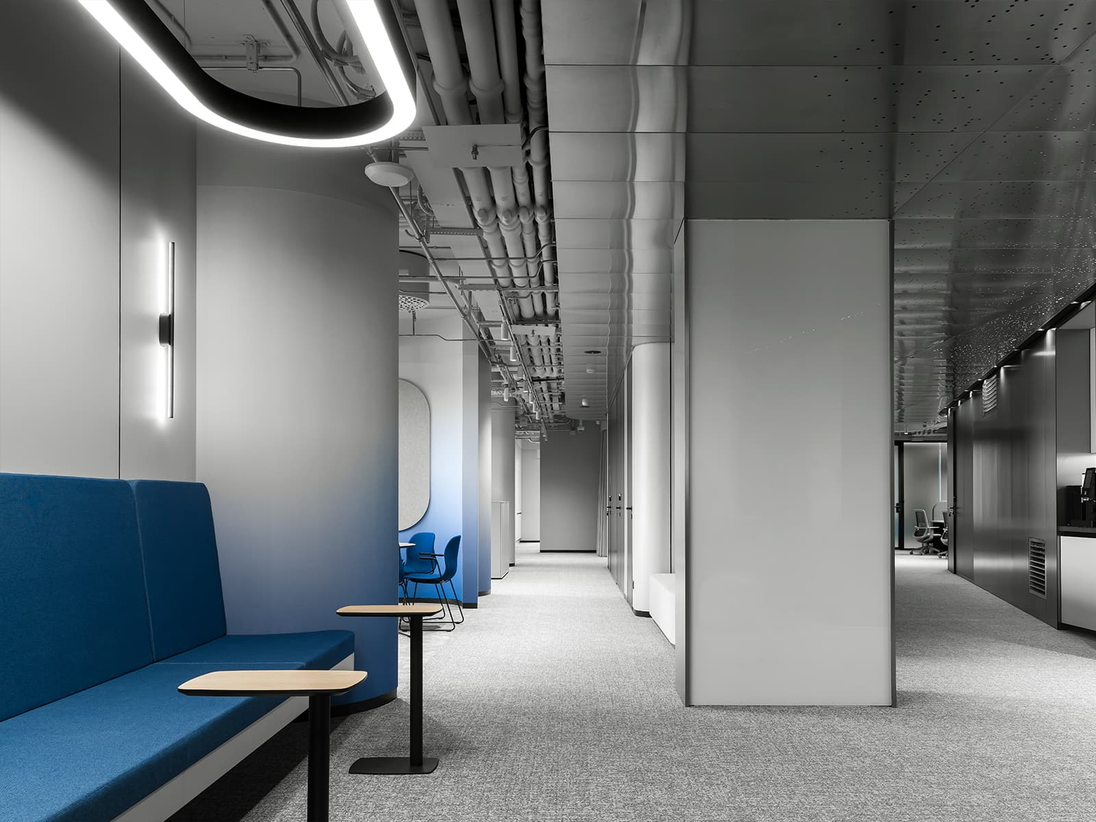 Образ ядра галактики в интерьере технологичного офиса — проект IND Studio