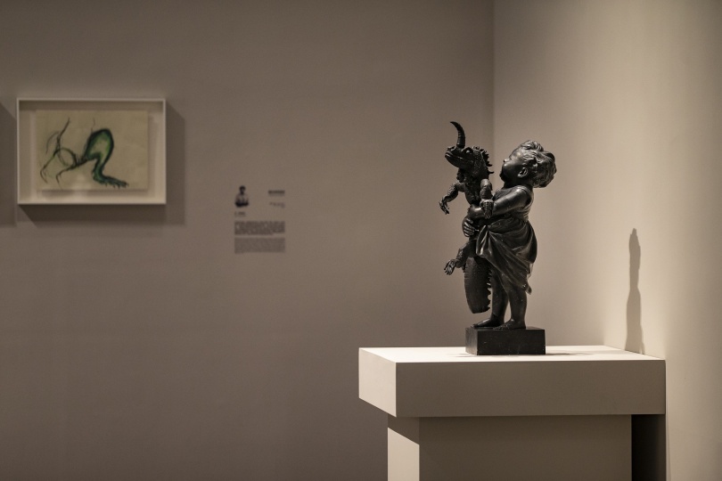 Кун Ванмехелен открыл выставку платформы GLASSTRESS в Пекине