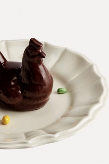 Dior показал пасхальное яйцо из шоколада