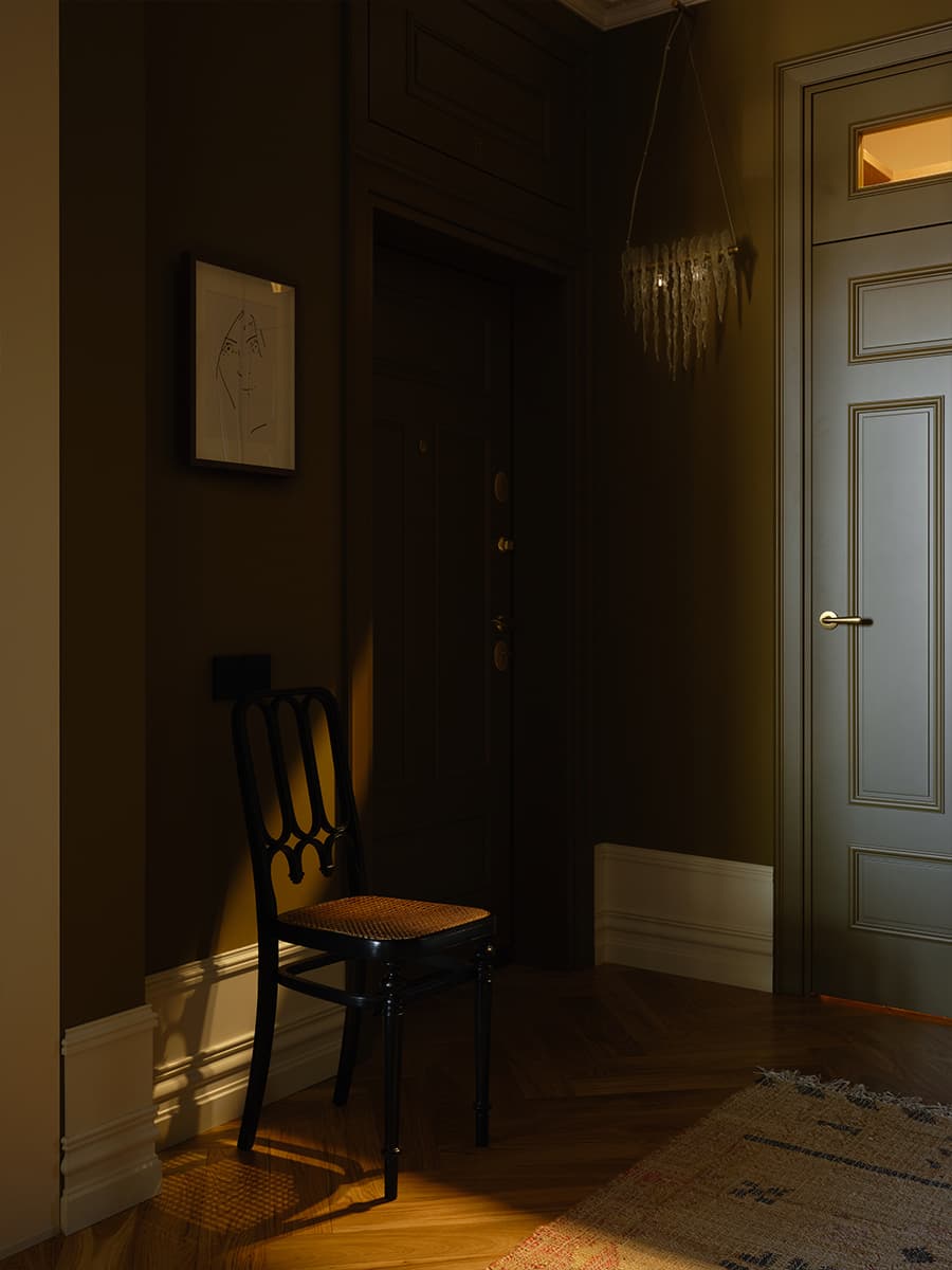 Колоритный интерьер квартиры с винтажными деталями — проект студии дизайна и декора MISURA HOME