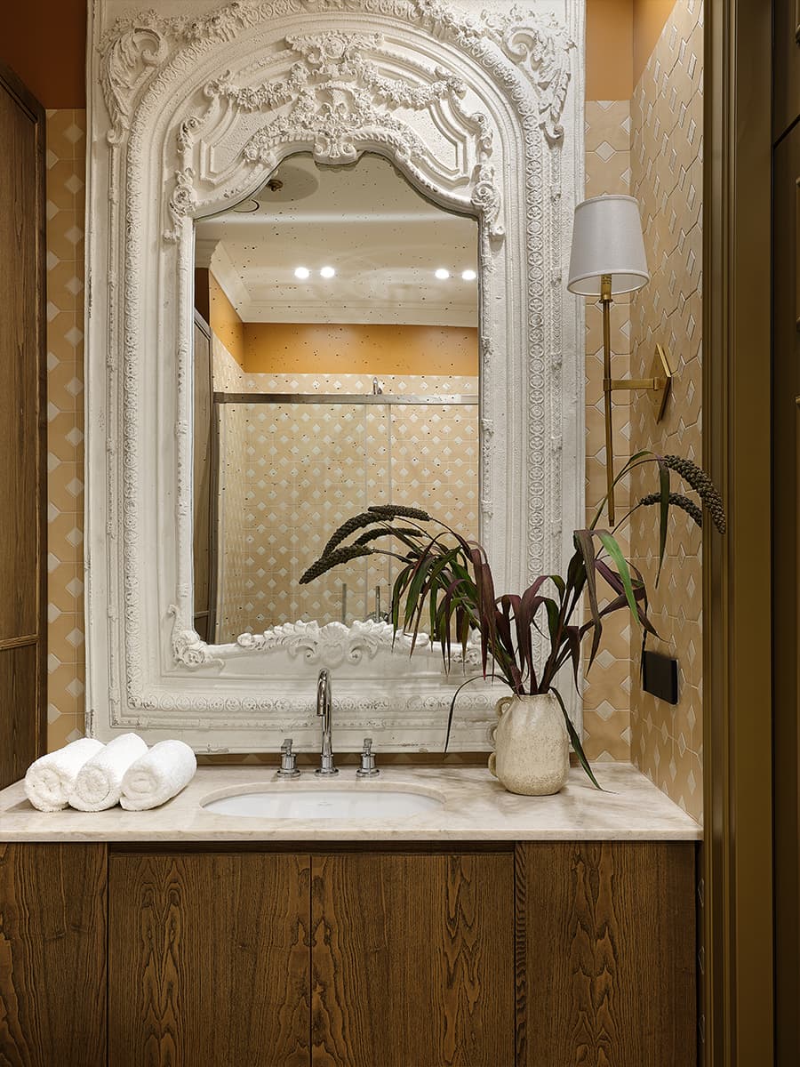 Колоритный интерьер квартиры с винтажными деталями — проект студии дизайна и декора MISURA HOME