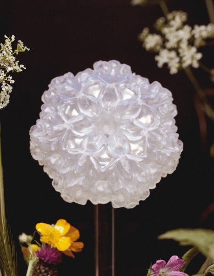 Объект Faux Flora помогает пчелам ориентироваться в загрязненных городах