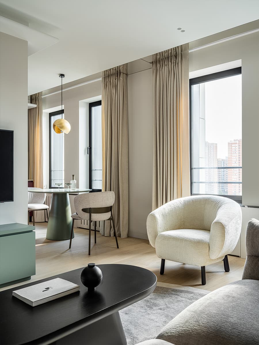 Бордовые акценты в интерьере квартиры для девушки-блогера — проект Александры Дашкевич