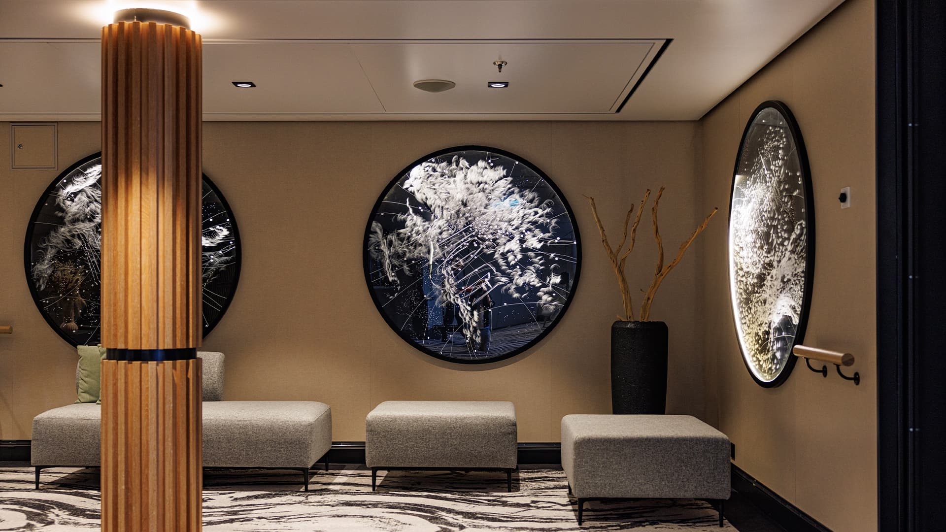 Искусство на борту: как собрать корпоративную арт-коллекцию для круизного лайнера