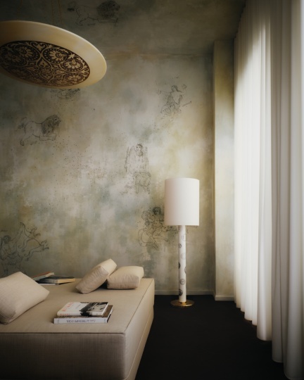 Студия ​Tutto Bene обновила миланский бутик ​Fornasetti