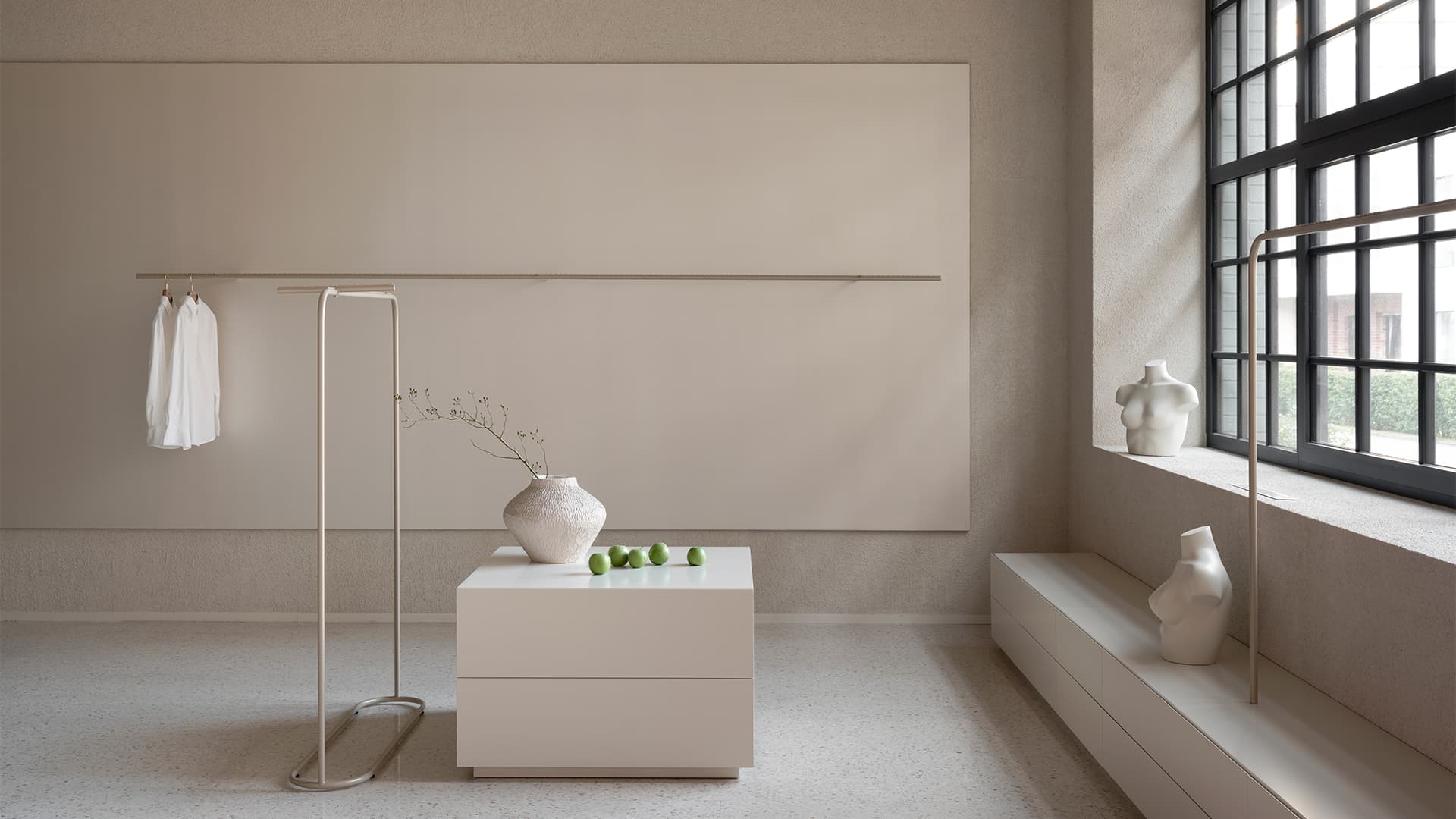 Обволакивающий интерьер флагмана бренда нижнего белья — проект бюро RMMSH