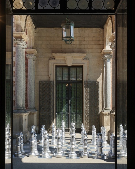 Иммерсивная инсталляция Гарри Нуриева и Clive Christian