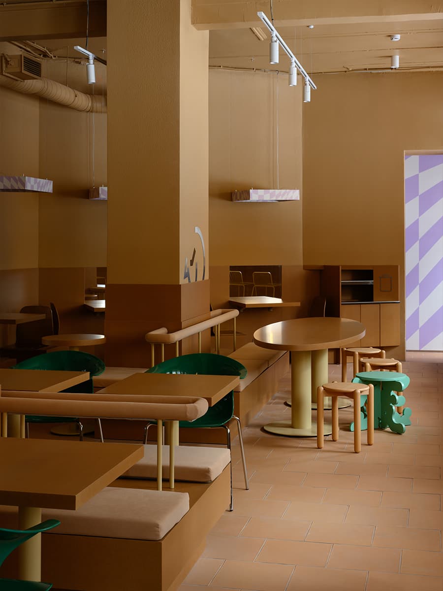 Камерный интерьер кафе здорового фастфуда — проект архитектурного бюро nomessprocess