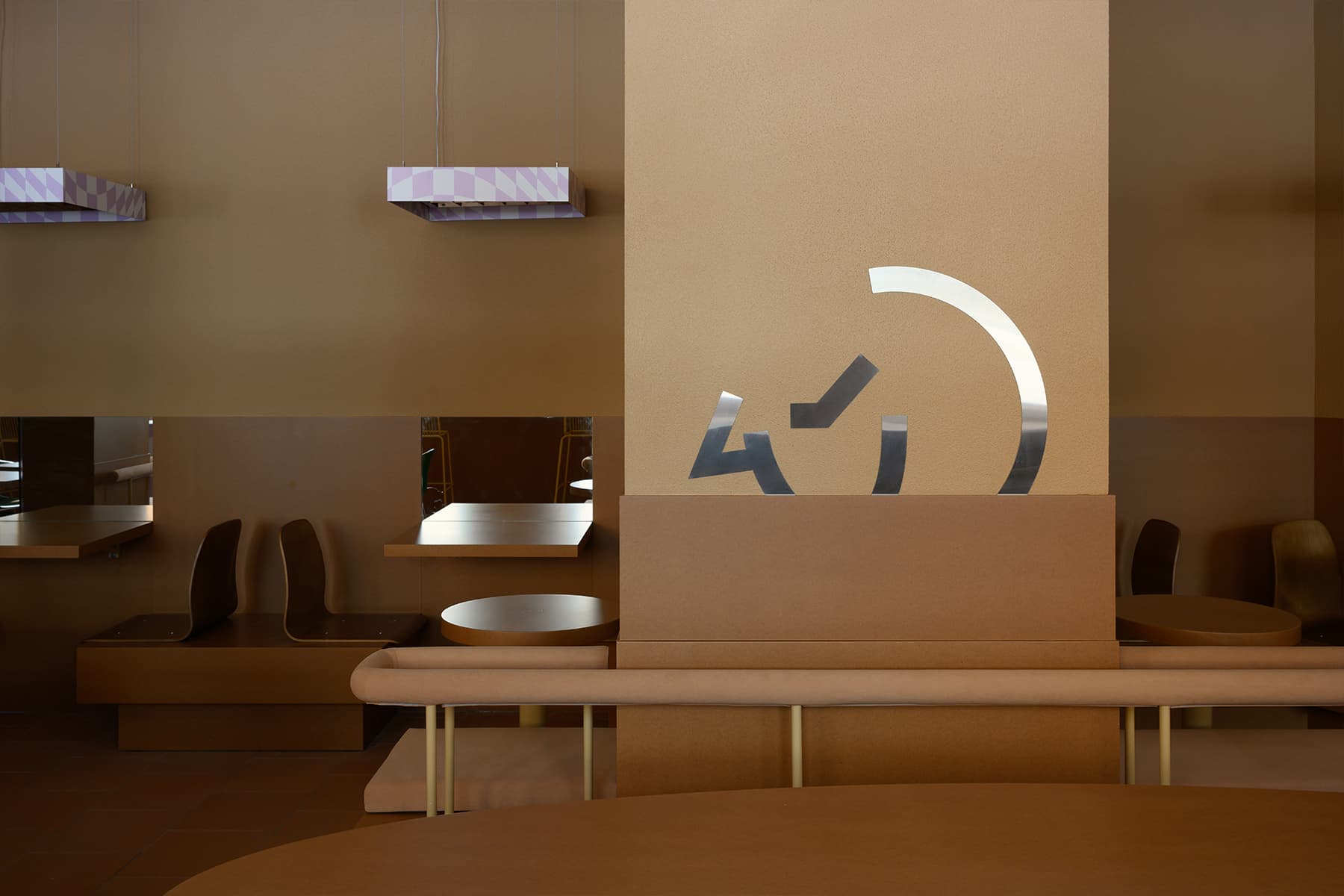 Камерный интерьер кафе здорового фастфуда — проект архитектурного бюро nomessprocess