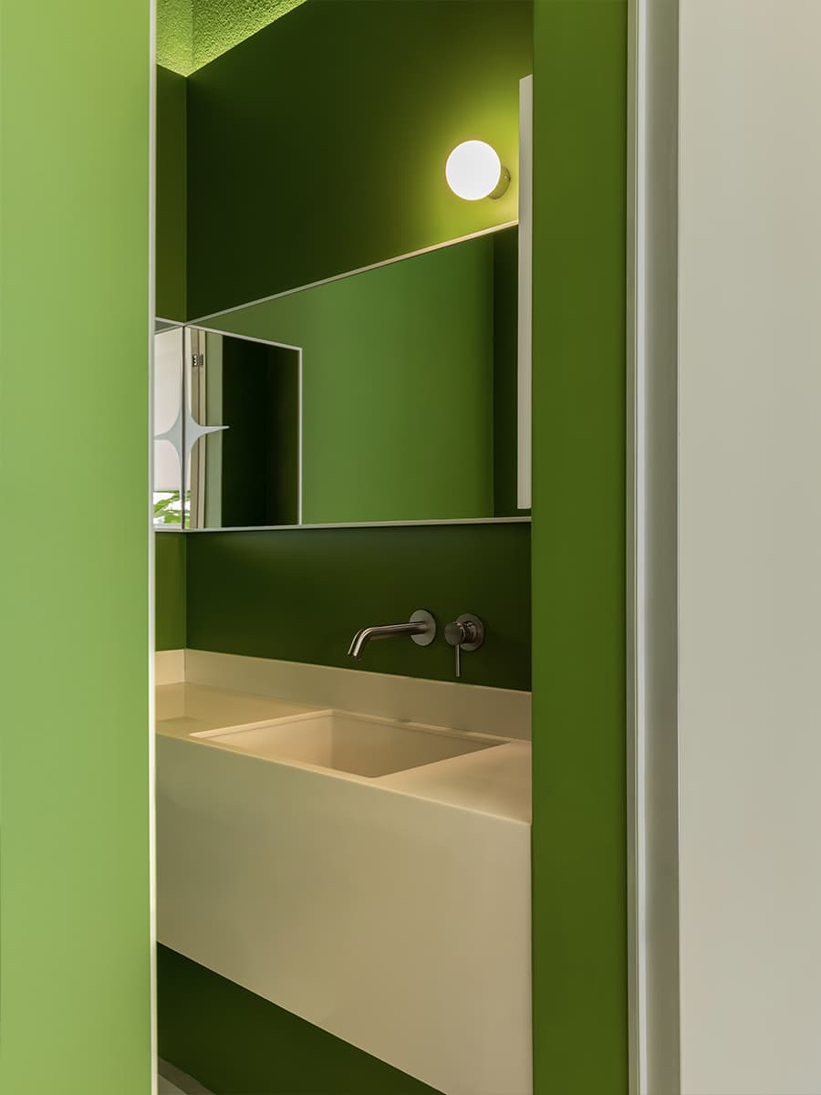 Бодрящие лаймовые тона в интерьере ресторана здорового питания — проект студии дизайна 1820