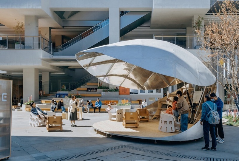 LUO Studio спроектировала миниатюрную общественную библиотеку