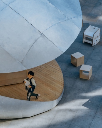 LUO Studio спроектировала миниатюрную общественную библиотеку