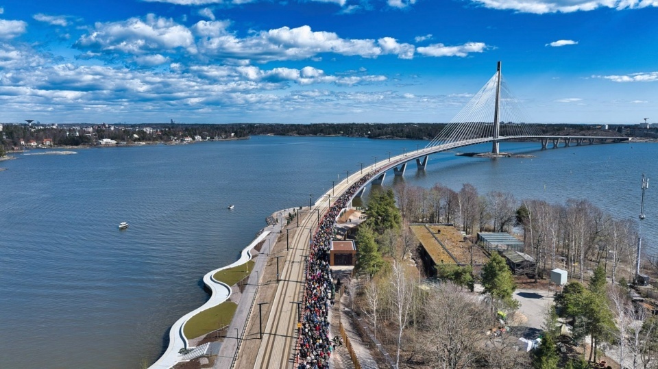 В Хельсинки построили самый длинный мост в Финляндии