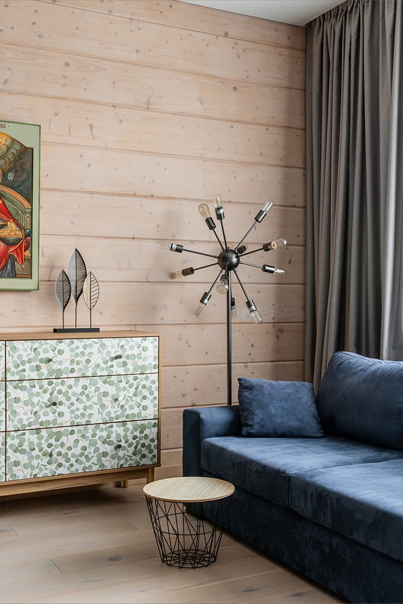 Теплота клееного бруса в интерьере загородного дома — проект Екатерины Беляковой