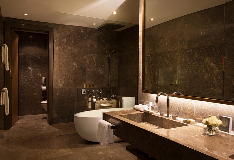 Wellness в современных отелях. Ванная в отеле Hyatt Regency Sochi в Сочи