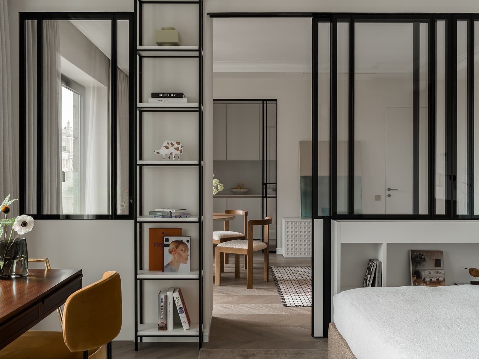 Графичные детали в интерьере небольшой квартиры — проект Tatiana Arkhipova Interior Design Studio