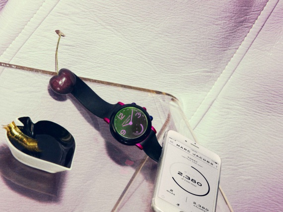 Marc Jacobs выпускает смарт-часы