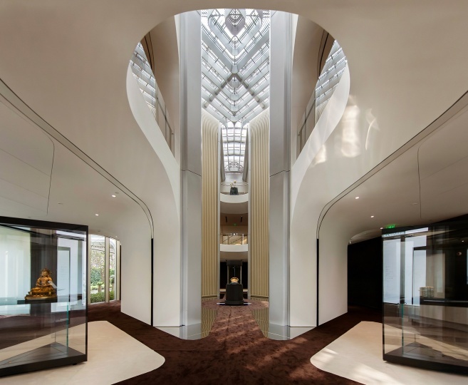 Foster + Partners построили галерею в Шанхае, форма которой отсылает к цветам