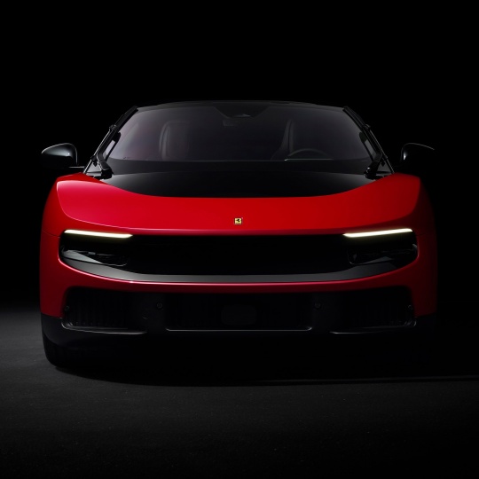 Ferrari представил первый электрокар