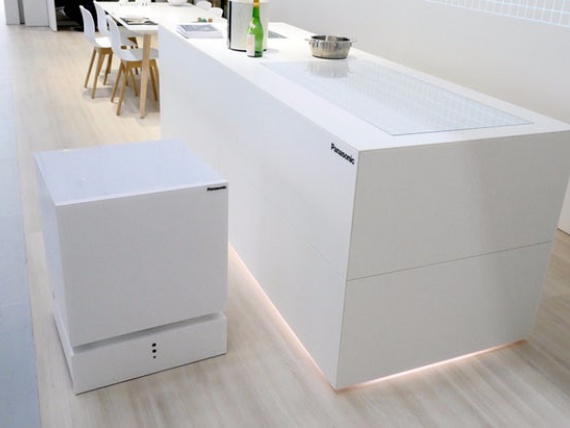 Panasonic показали робо-холодильник