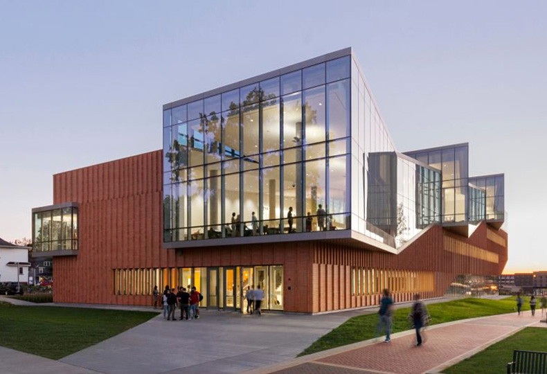 Центр архитектуры и экологического дизайна при Кентском университете, архитектор: Weiss Manfredi