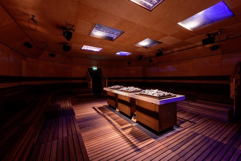 Студия Studio Three Sixty спроектировала временный театр в сауне