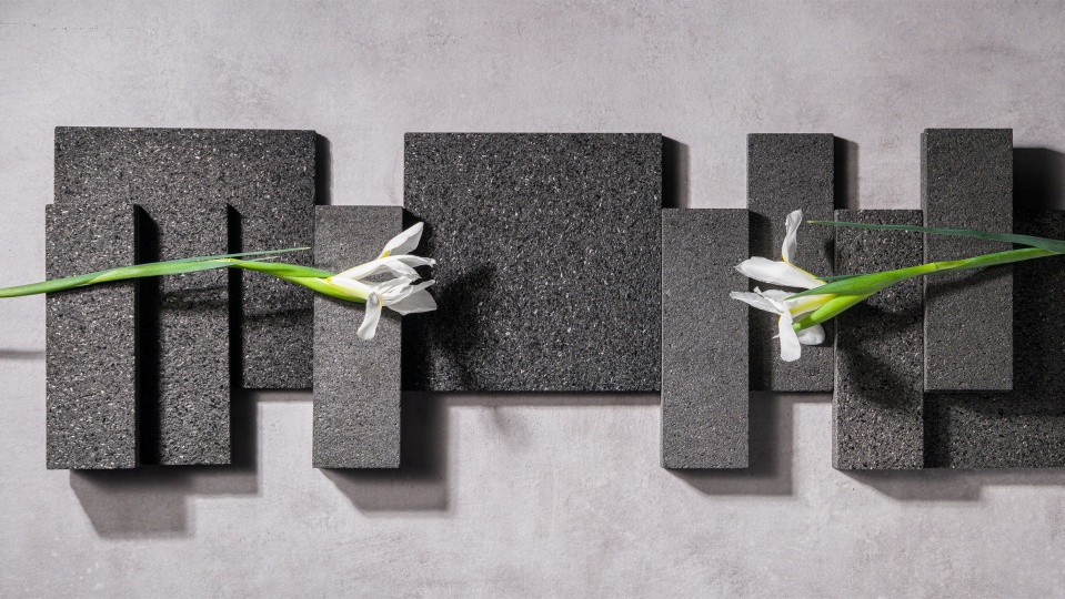 MO6 — материал для отделки стен, почти полностью состоящий из углерода