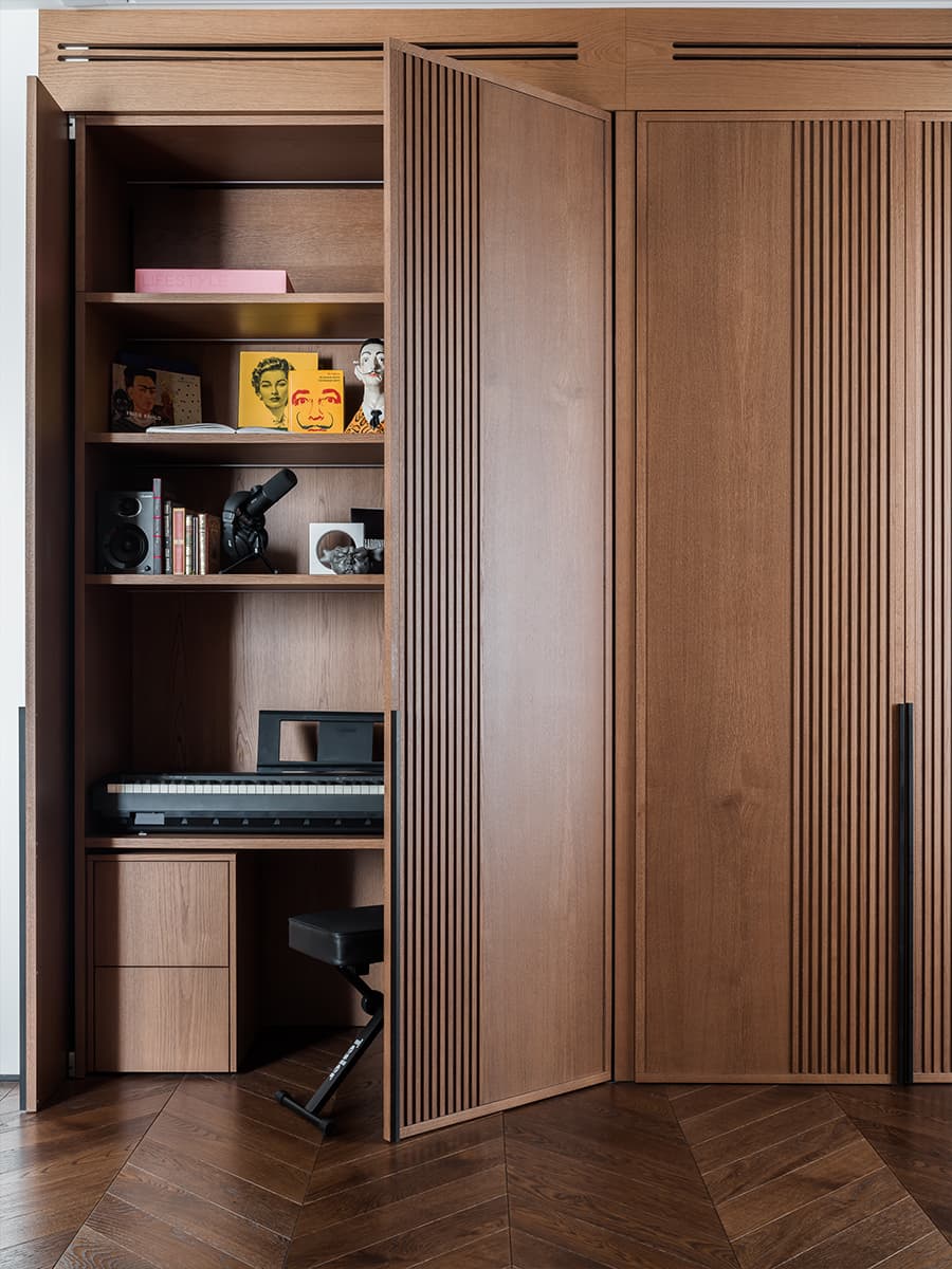 Небанальный интерьер квартиры для девушки-режиссера — проект LIGHTHOUSE INTERIORS