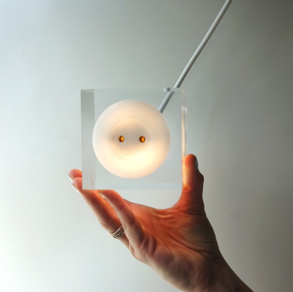 Дизайнеры из Голландии представили многофункциональный светильник