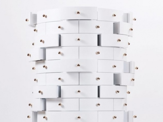 Ника Зупанк придумала комод с 144 ящиками для сувениров