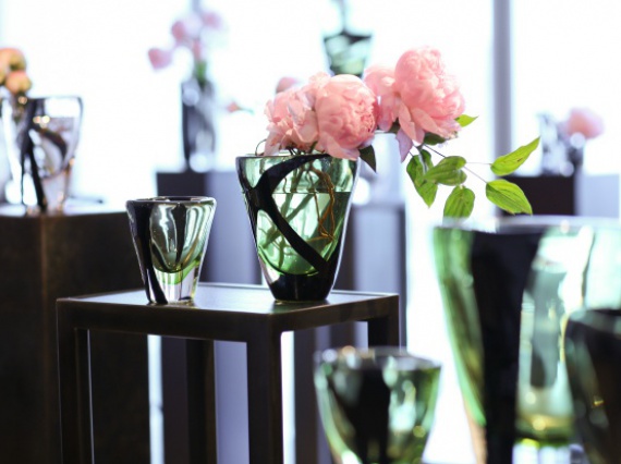 Питер Марино разработал дизайн стеклянных ваз для Venini