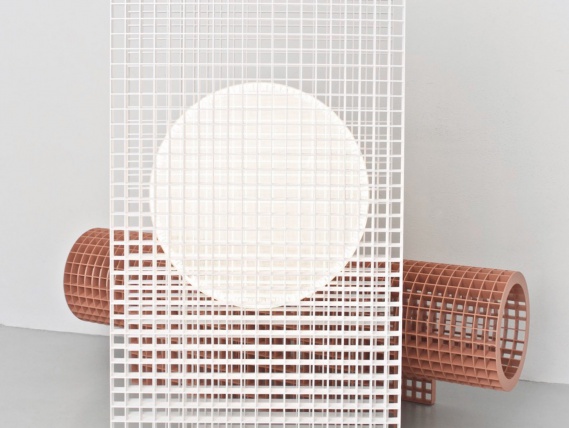 Дизайнеры из Эйндховена OS & OOS сделали мебель из стальной сетки