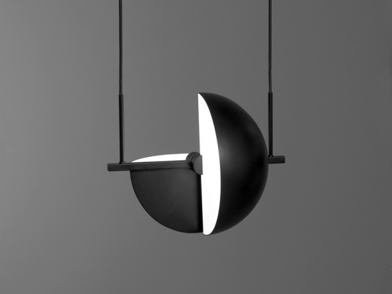 Шведский бренд Oblure представил вращающуюся лампу «Трапеция»