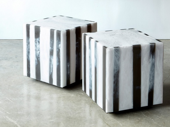 Дизайнер Марта Старди сделала яркую мебель из полимерной смолы