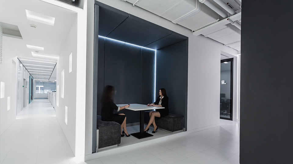Интерьер коридора в офисе компании RD-Constraction, ©IND Architects