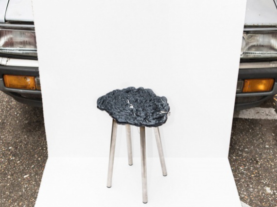 Немецкие дизайнеры сделали стулья из переработанного пластика