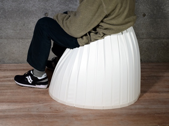 Японский дизайнер представляет складной стул