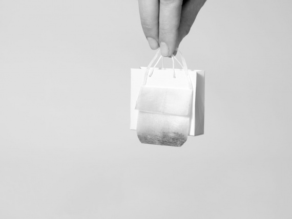 Компания Hälssen & Lyon сделала чайные пакетики в виде сумок