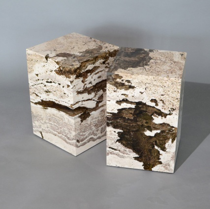 Alcarol создали мебель из плит травертина