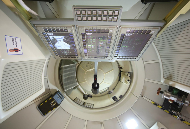 Внутри космического корабля «Федерация», фото: Марина Лысцева