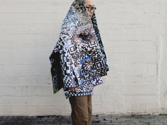 Дизайнер из Дании делает одежду с QR-кодом
