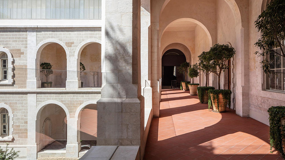 Сбежать от суеты: два дизайн-отеля в монастыре