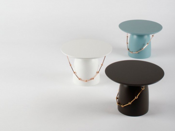 Йонг-Хун Ли создал столы в виде корейских аксессуаров