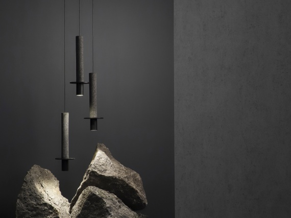 Дизайнеры Мехико Davidpompa сделали лампу из вулканического камня
