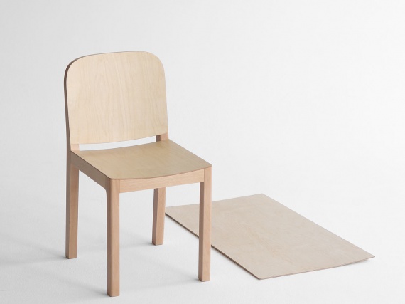 Дизайнер Чонмо Янг сделал универсальные стулья из фанеры